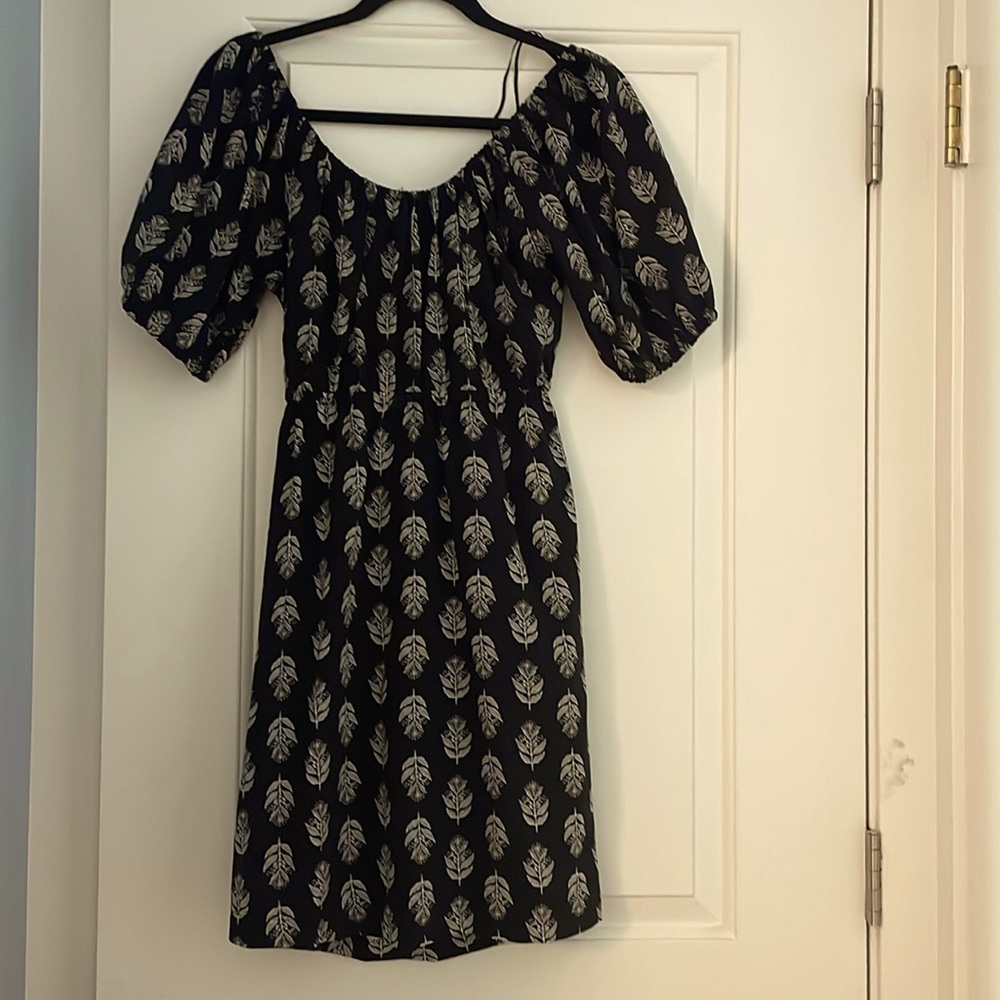 Old Navy Dress, XS, Black w/ floral pattern.